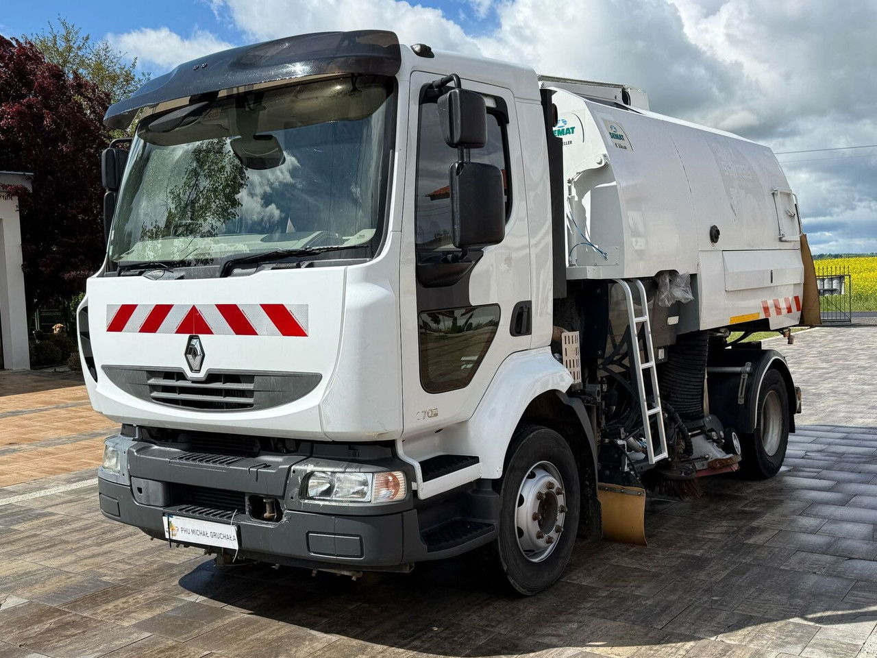 Renault Midlum 270 - Road sweeper: picture 3 Renault Midlum 270 - Road sweeper: picture 3