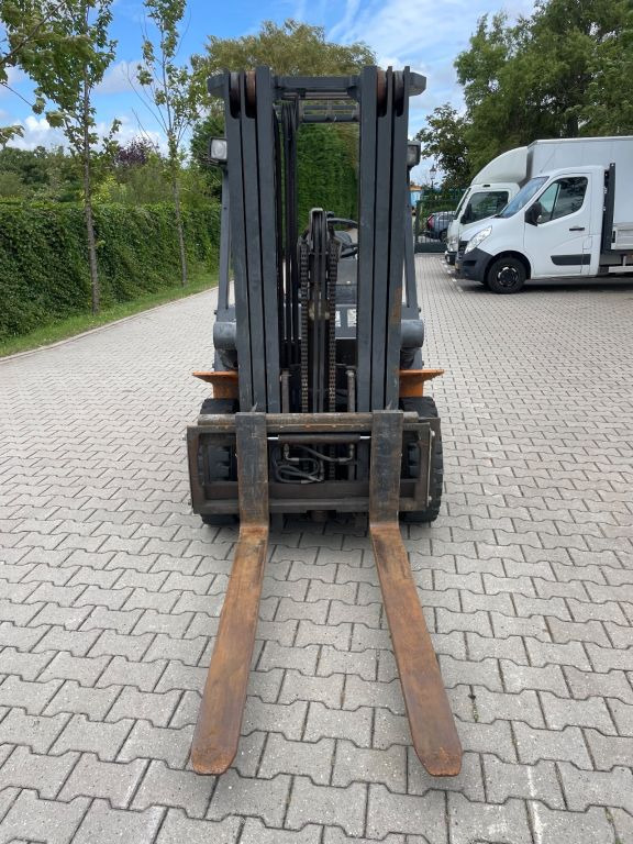 Nissan FJ02A25U 2.5 ton diesel triplo freelift heftruck - Forklift: picture 5 Nissan FJ02A25U 2.5 ton diesel triplo freelift heftruck - Forklift: picture 5