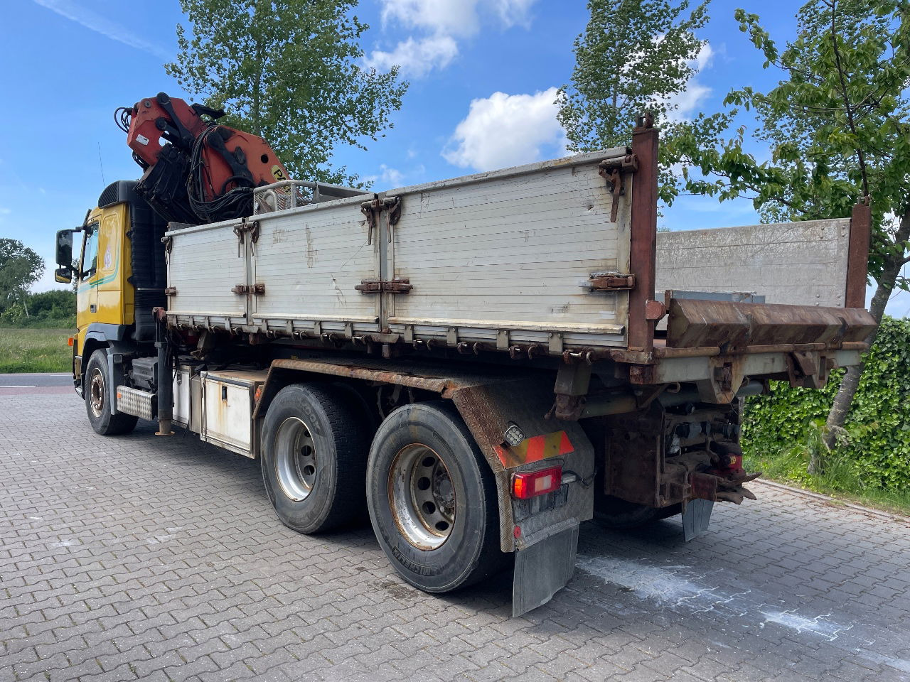 Volvo FM 12.380 .380 with Palfinger PK27000 with jib and tipper box - Tipper, Crane truck: picture 3 Volvo FM 12.380 .380 with Palfinger PK27000 with jib and tipper box - Tipper, Crane truck: picture 3
