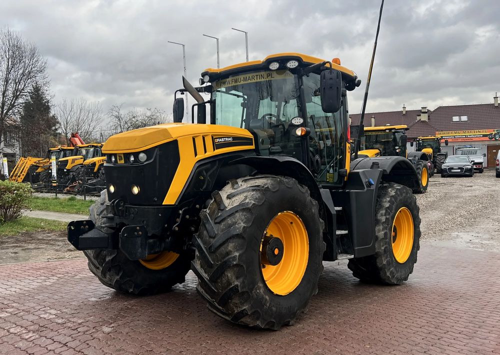 JCB FASTRAC 4220 - Farm tractor: picture 1 JCB FASTRAC 4220 - Farm tractor: picture 1
