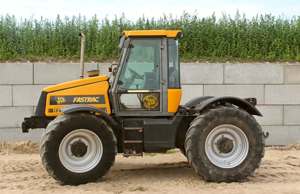 JCB Fastrac 1135 - Farm tractor: picture 3 JCB Fastrac 1135 - Farm tractor: picture 3