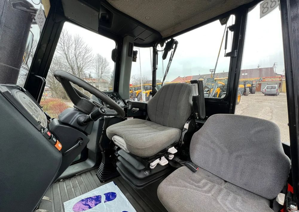 JCB Fastrac 2170 | 2007 ROK | 170KM | - Farm tractor: picture 3 JCB Fastrac 2170 | 2007 ROK | 170KM | - Farm tractor: picture 3