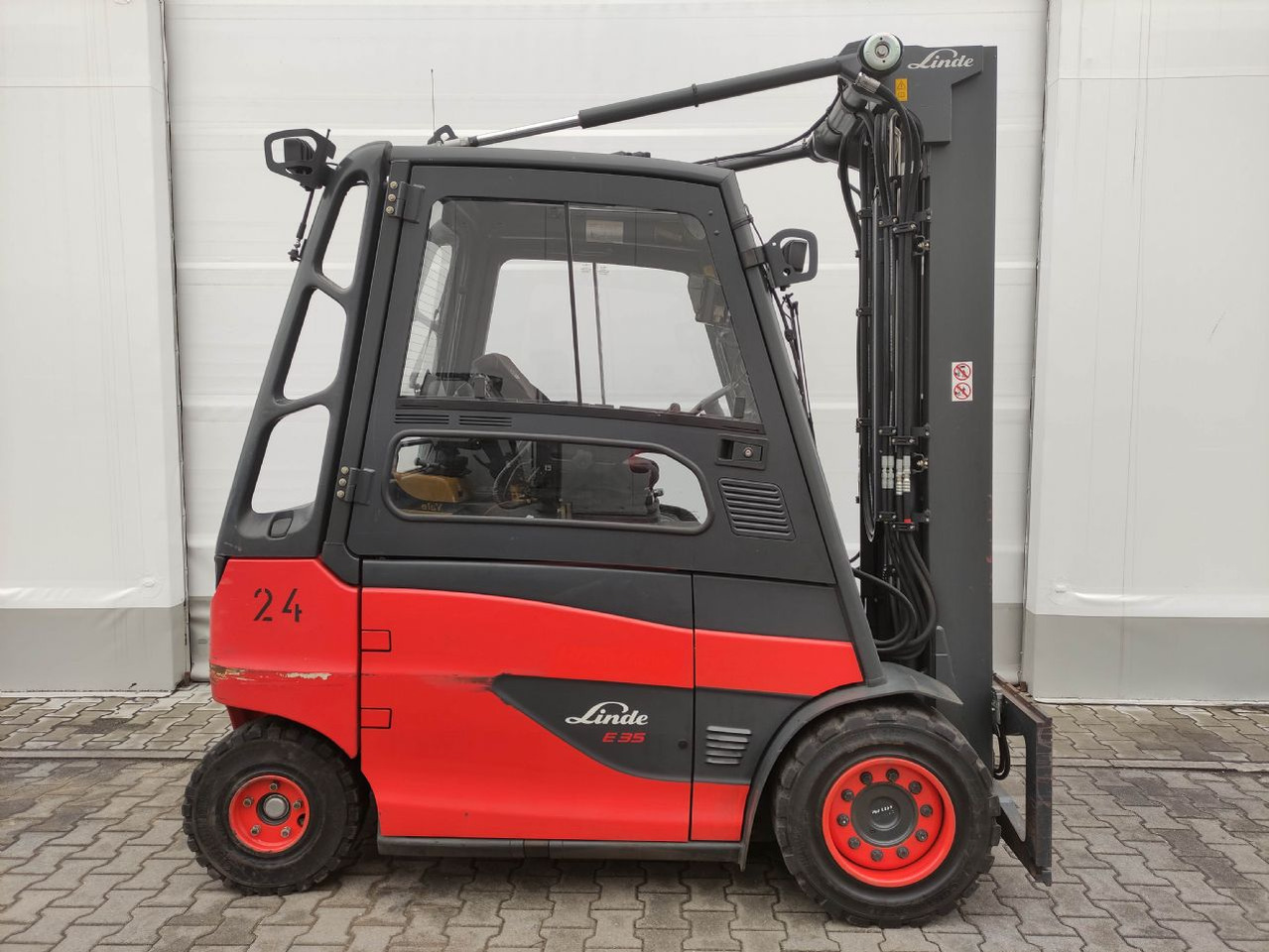 Linde E35H-01/600-388 - Electric forklift: picture 2 Linde E35H-01/600-388 - Electric forklift: picture 2
