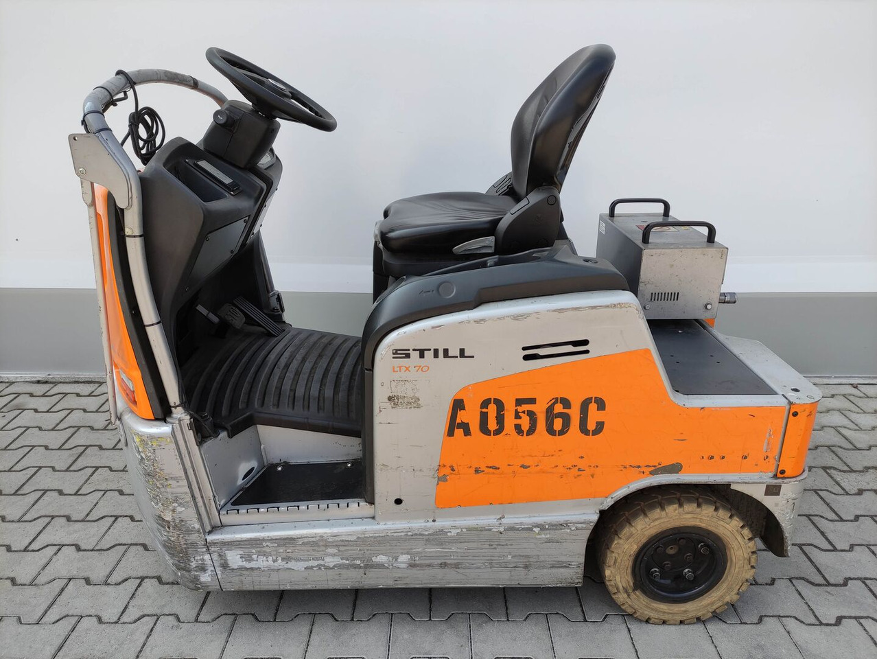Still LTX-70 - Tow tractor: picture 1 Still LTX-70 - Tow tractor: picture 1