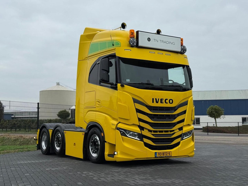 Iveco AS440STX/FP GESTUURDE VOORLOPER, ALCOA, LEATHER, SHOW, 480 PK. - Tractor unit: picture 2 Iveco AS440STX/FP GESTUURDE VOORLOPER, ALCOA, LEATHER, SHOW, 480 PK. - Tractor unit: picture 2