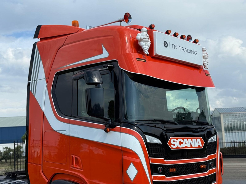 Scania R500 SHOWTRUCK, VOLLUCHT, PTO/HYDRAULIEK, RETARDER, 6X2/4. - Tractor unit: picture 3 Scania R500 SHOWTRUCK, VOLLUCHT, PTO/HYDRAULIEK, RETARDER, 6X2/4. - Tractor unit: picture 3