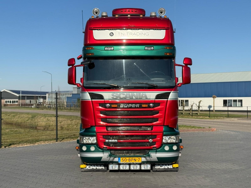 Scania R560 V8 SHOW TRUCK, INTERIOR, FULL AIR, LIKE NEW. - Tractor unit: picture 2 Scania R560 V8 SHOW TRUCK, INTERIOR, FULL AIR, LIKE NEW. - Tractor unit: picture 2