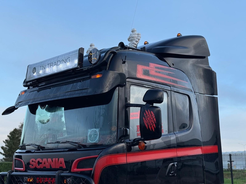 Scania R580 V8 SHOWTRUCK, VOLLUCHT, LEER, RETARDER, BULLBAR, 3.15WB. - Tractor unit: picture 5 Scania R580 V8 SHOWTRUCK, VOLLUCHT, LEER, RETARDER, BULLBAR, 3.15WB. - Tractor unit: picture 5