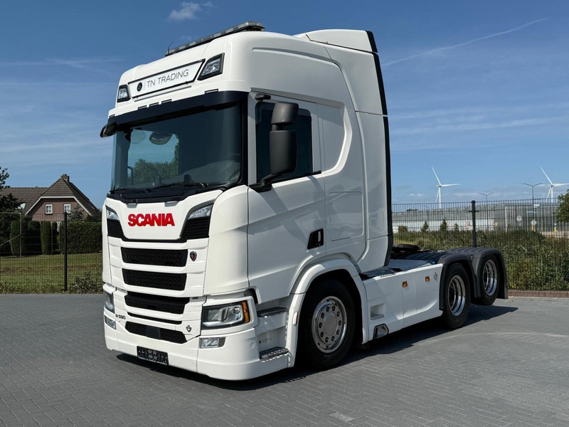 Scania R590 VOLLUCHT, LEER, HYDRAULIEK, NL KENTEKEN, APK, TACHO 2. - Tractor unit: picture 2 Scania R590 VOLLUCHT, LEER, HYDRAULIEK, NL KENTEKEN, APK, TACHO 2. - Tractor unit: picture 2
