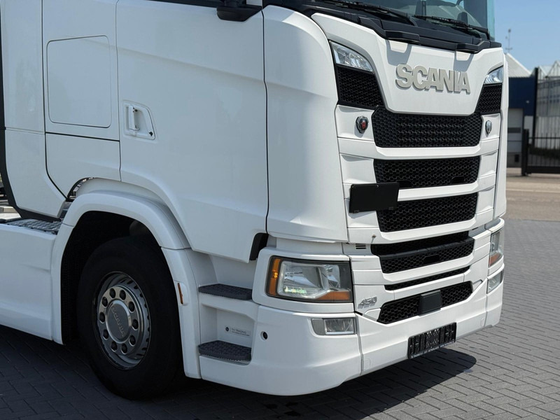 Scania S450 VOL SPOILER, PARK COOL, 2 TANKS, RETARDER. - Tractor unit: picture 2 Scania S450 VOL SPOILER, PARK COOL, 2 TANKS, RETARDER. - Tractor unit: picture 2