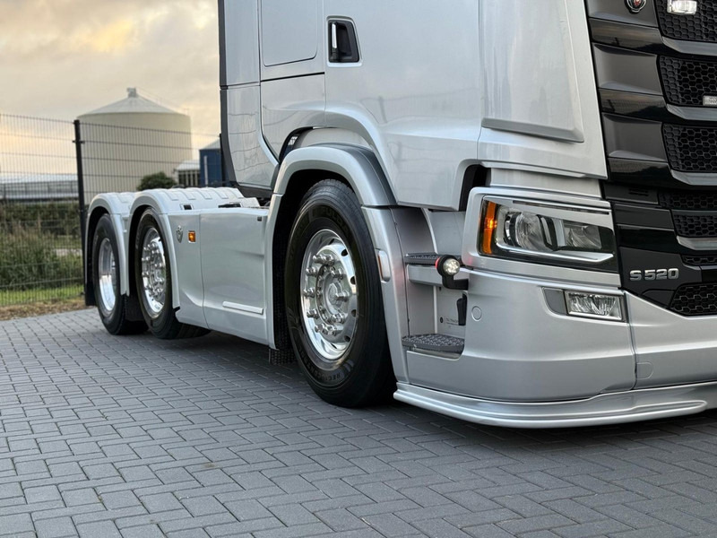 Scania S520 V8 NGS TOPAUTO, SHOW INTERIEUR, PTO, ALCOA, VOLLUCHT, RETARDER. - Tractor unit: picture 4 Scania S520 V8 NGS TOPAUTO, SHOW INTERIEUR, PTO, ALCOA, VOLLUCHT, RETARDER. - Tractor unit: picture 4