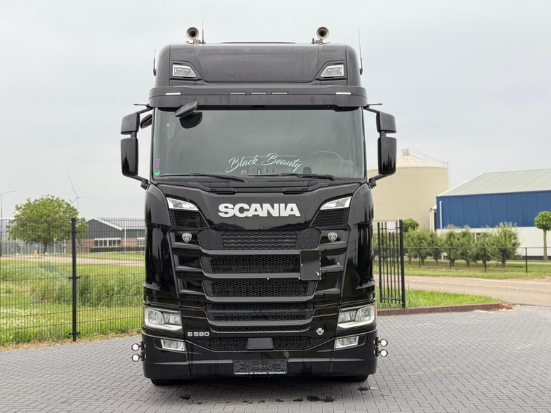 Scania S580 V8 NGS RETARDER, LEATHER, 2X TANK, TOP CONDITION! - Tractor unit: picture 4 Scania S580 V8 NGS RETARDER, LEATHER, 2X TANK, TOP CONDITION! - Tractor unit: picture 4