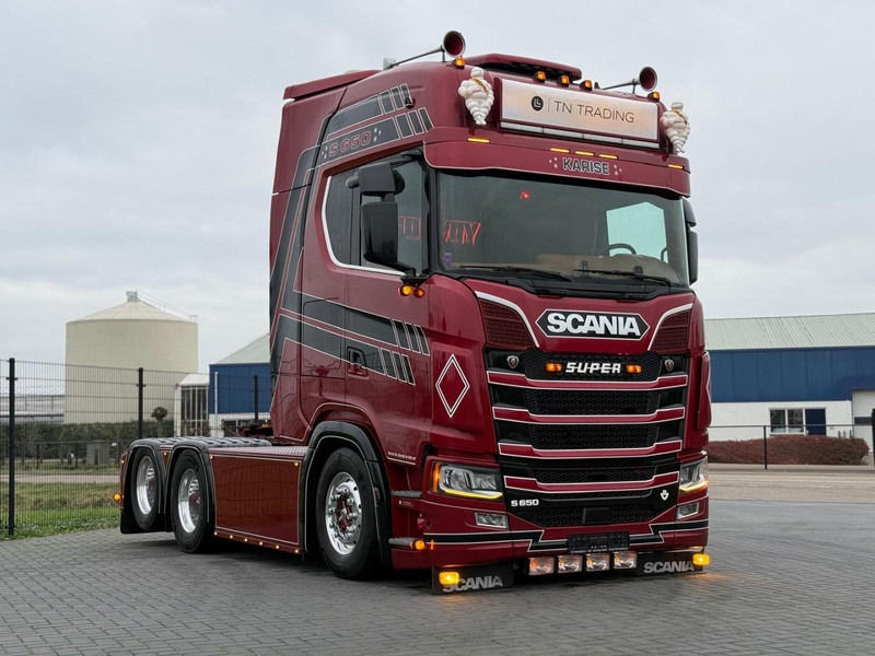 Scania S650 V8 NGS SHOW TRUCK, INTERIOR, FULL AIR, ALCOA, PTO, FULL! - Tractor unit: picture 1 Scania S650 V8 NGS SHOW TRUCK, INTERIOR, FULL AIR, ALCOA, PTO, FULL! - Tractor unit: picture 1