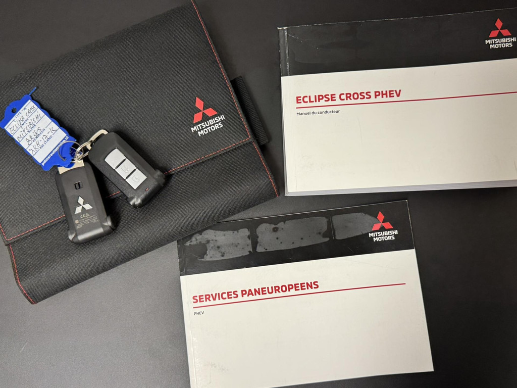Mitsubishi Eclipse Cross-2.4 PHEV Business Executive Adaptive cruise Climate control Stuur- Stoelverwarming v/a Apple / Android - SUV: picture 3 Mitsubishi Eclipse Cross-2.4 PHEV Business Executive Adaptive cruise Climate control Stuur- Stoelverwarming v/a Apple / Android - SUV: picture 3