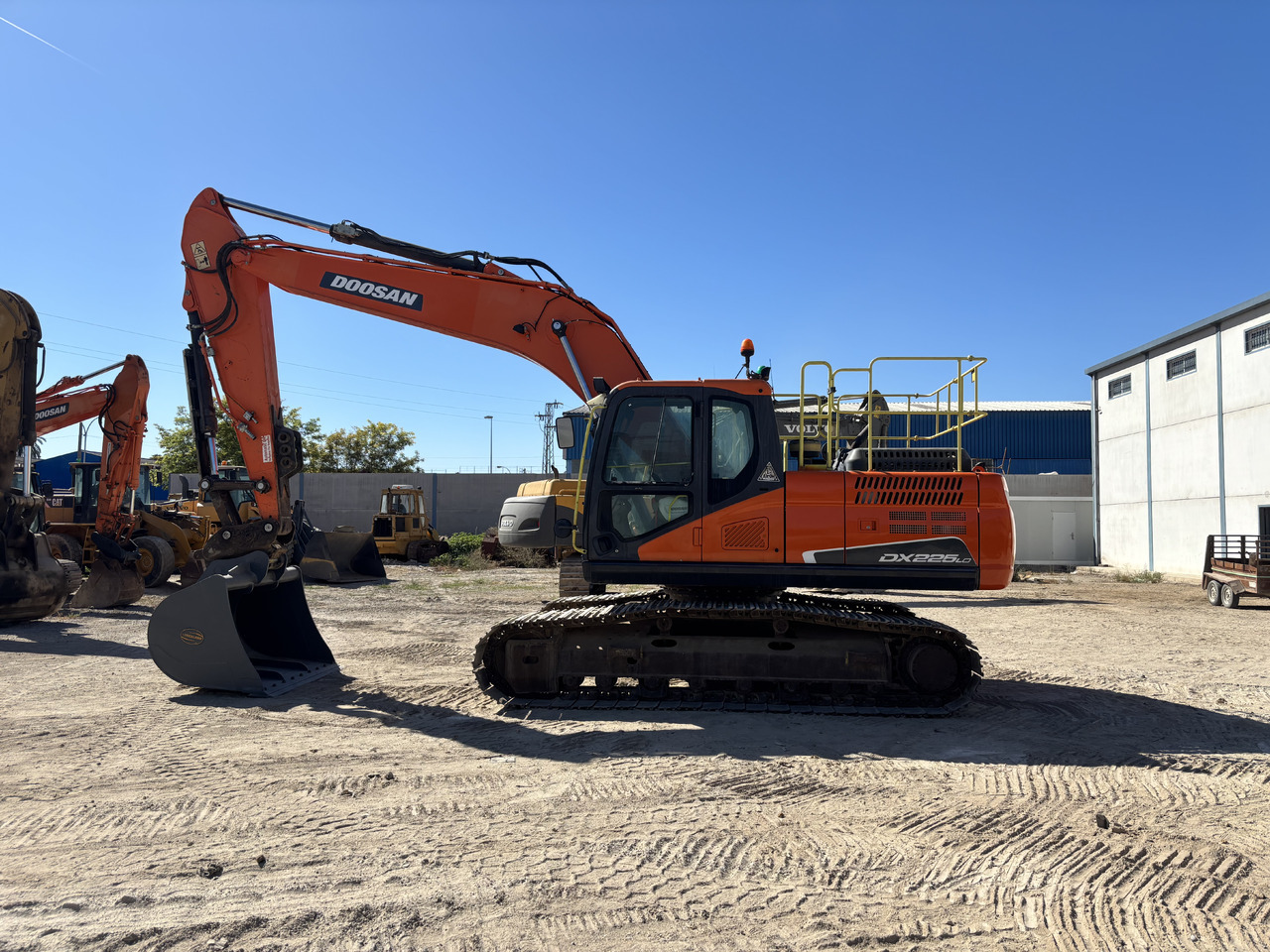 DOOSAN DX225-5 - Crawler excavator: picture 2 DOOSAN DX225-5 - Crawler excavator: picture 2