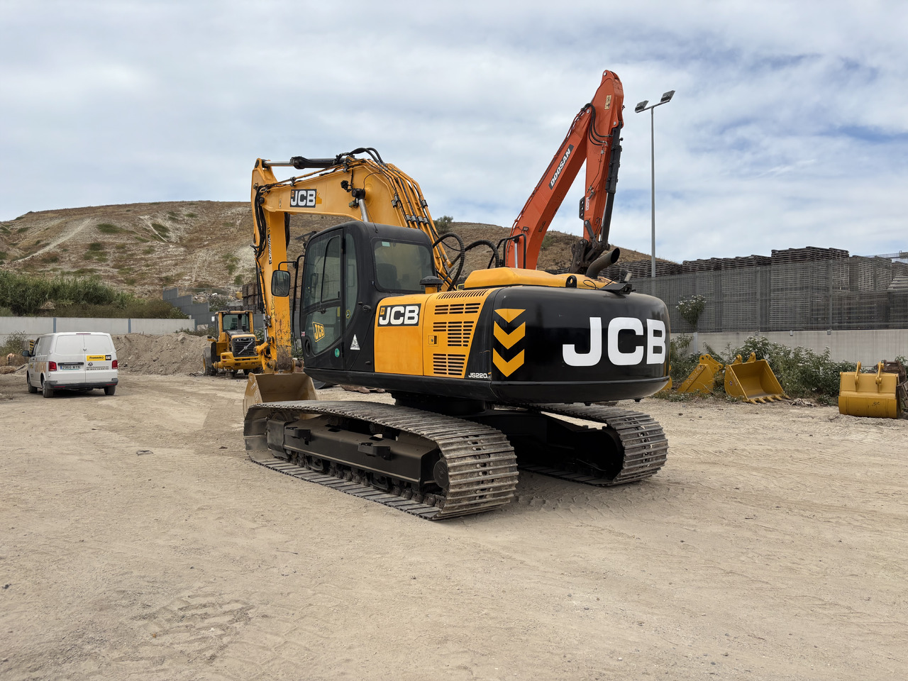 JCB JS220LC - Crawler excavator: picture 3 JCB JS220LC - Crawler excavator: picture 3