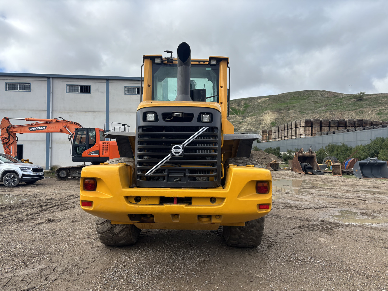 VOLVO L90F - Wheel loader: picture 4 VOLVO L90F - Wheel loader: picture 4
