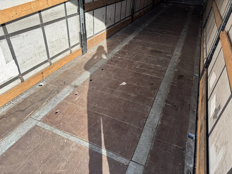 Schmitz Cargobull Schuifzeil -dak / Coil / Rotos-Disc - Curtainsider semi-trailer: picture 5 Schmitz Cargobull Schuifzeil -dak / Coil / Rotos-Disc - Curtainsider semi-trailer: picture 5