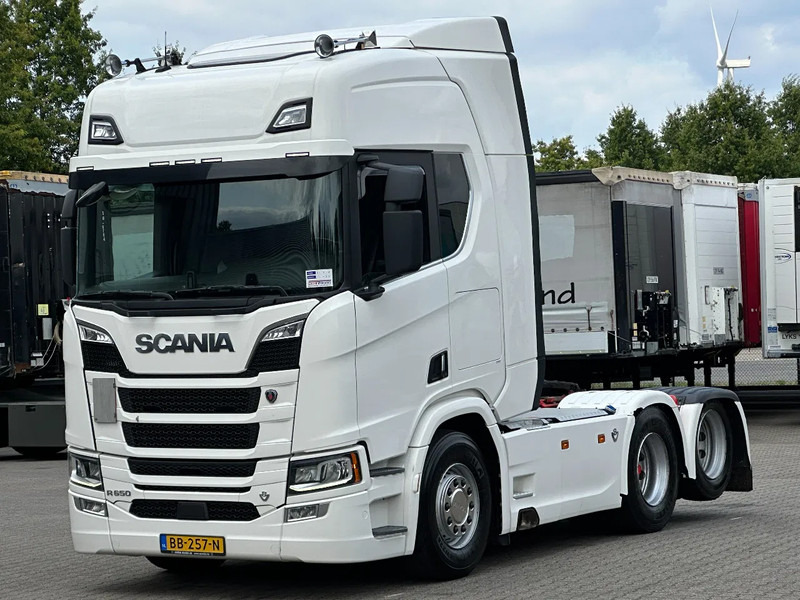 Scania R650 V8 6x2 Boogie / Retarder / 2 Tank / Full Air / Full Spoiler - Tractor unit: picture 1 Scania R650 V8 6x2 Boogie / Retarder / 2 Tank / Full Air / Full Spoiler - Tractor unit: picture 1