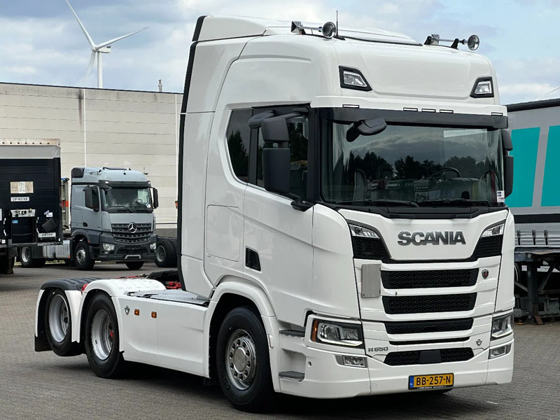 Scania R650 V8 6x2 Boogie / Retarder / 2 Tank / Full Air / Full Spoiler - Tractor unit: picture 2 Scania R650 V8 6x2 Boogie / Retarder / 2 Tank / Full Air / Full Spoiler - Tractor unit: picture 2