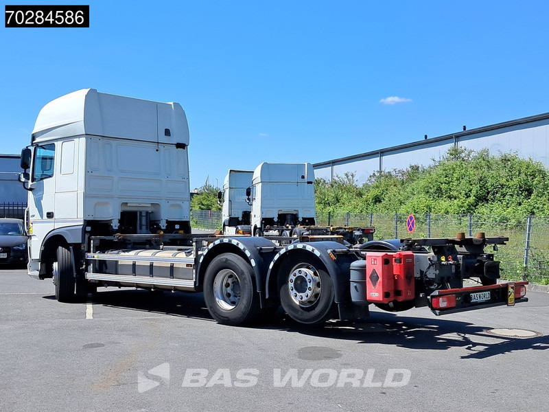 DAF XF 450 6X2 BDF SSC Retarder 2x Tanks Liftachse Standklima LED ACC Euro 6 - Container transporter/ Swap body truck: picture 2 DAF XF 450 6X2 BDF SSC Retarder 2x Tanks Liftachse Standklima LED ACC Euro 6 - Container transporter/ Swap body truck: picture 2