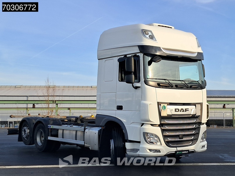 DAF XF 480 6X2 SSC Retarder 2xTanks Lift/Steering ACC Euro 6 - Container transporter/ Swap body truck: picture 2 DAF XF 480 6X2 SSC Retarder 2xTanks Lift/Steering ACC Euro 6 - Container transporter/ Swap body truck: picture 2