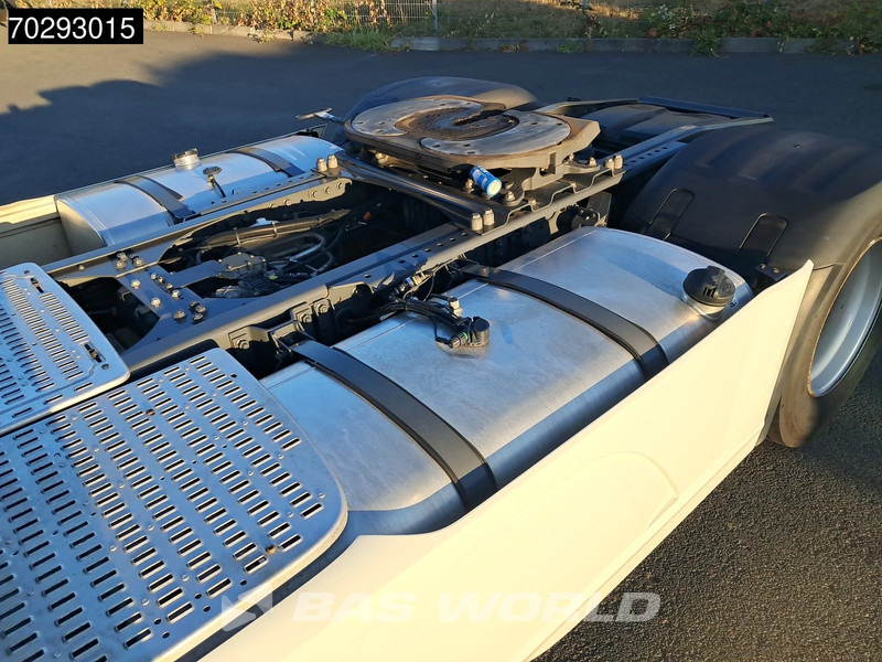 DAF XF 480 4X2 90% Tyres! SSC Retarder 2xTanks LED ACC Standklima Euro 6 - Tractor unit: picture 5 DAF XF 480 4X2 90% Tyres! SSC Retarder 2xTanks LED ACC Standklima Euro 6 - Tractor unit: picture 5