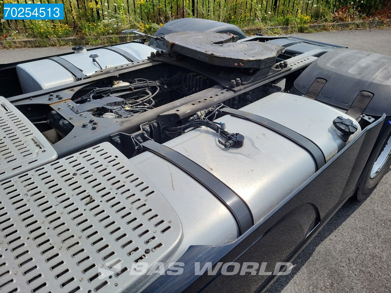 Tractor unit DAF XF 480 4X2 SSC Retarder 2x Tanks Standklima ACC LED: picture 15