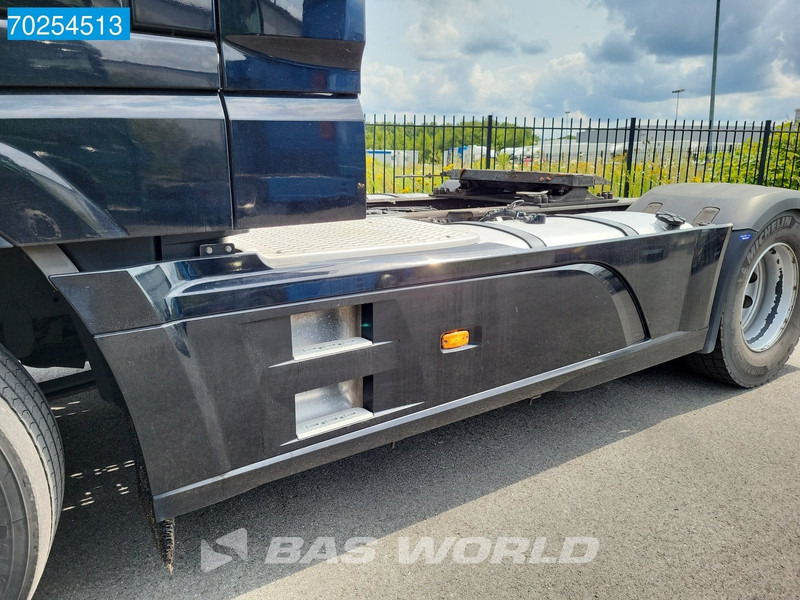 Tractor unit DAF XF 480 4X2 SSC Retarder 2x Tanks Standklima ACC LED: picture 13