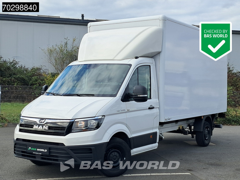 Volkswagen Crafter 140pk Ladebordwand Automatik 140PS Koffer Kamera Tempomat Klima Euro6 20m3 A/C Cruise control - Closed box van: picture 1 Volkswagen Crafter 140pk Ladebordwand Automatik 140PS Koffer Kamera Tempomat Klima Euro6 20m3 A/C Cruise control - Closed box van: picture 1