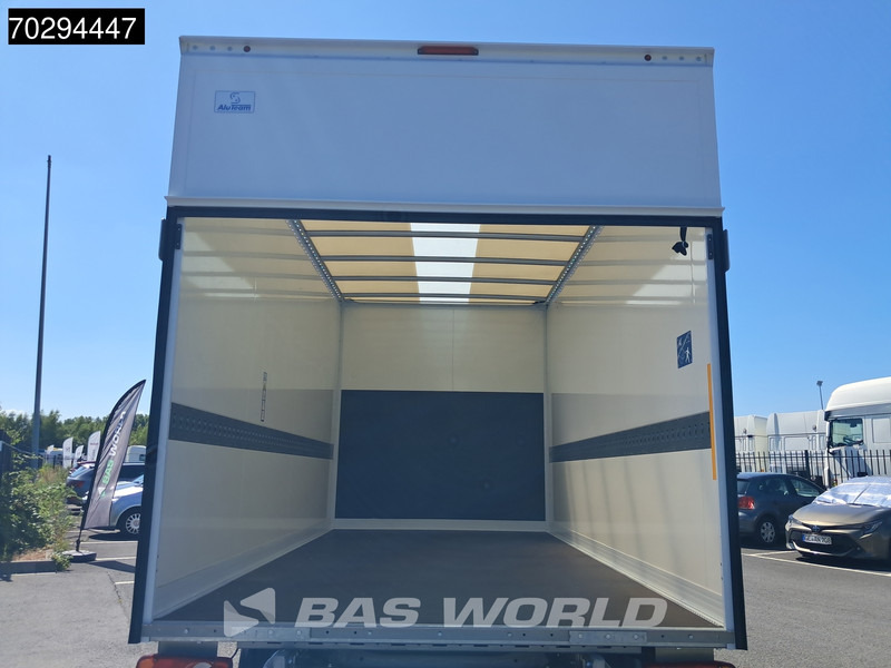 Volkswagen Crafter 177pk Neu! Automatik 2025 Facelift Koffer Ladebordwand Navi Klima Tempomat LED Euro6 21m3 A/C Cruise control - Closed box van: picture 3 Volkswagen Crafter 177pk Neu! Automatik 2025 Facelift Koffer Ladebordwand Navi Klima Tempomat LED Euro6 21m3 A/C Cruise control - Closed box van: picture 3