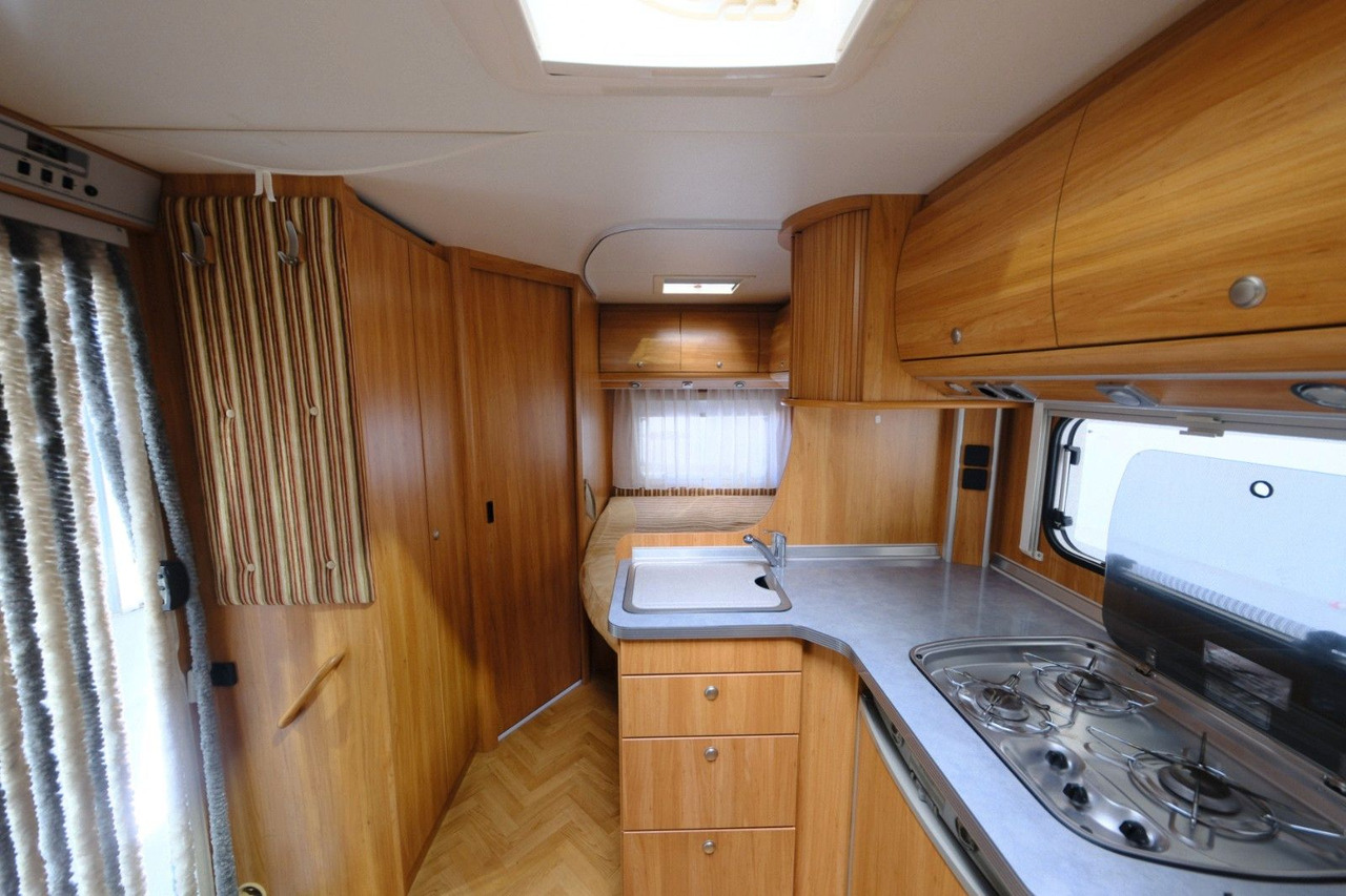 Semi-integrated motorhome Bürstner T 580 Marano/Festbett/Solar/Markise/nur 5,99 m: picture 11