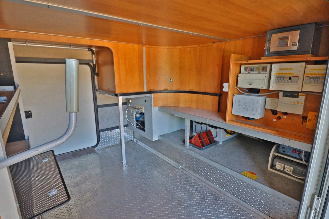 Concorde Charisma I920 FB - Festbett+Hubbett-TOP-ZUSTAND - Integrated motorhome: picture 5 Concorde Charisma I920 FB - Festbett+Hubbett-TOP-ZUSTAND - Integrated motorhome: picture 5