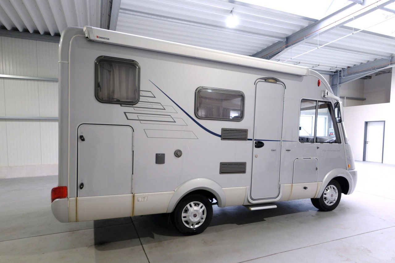 HYMER / ERIBA / HYMERCAR B 504 CL/Festbett+Hubbett/Solar/Klima/Garage/TOP - Integrated motorhome: picture 4 HYMER / ERIBA / HYMERCAR B 504 CL/Festbett+Hubbett/Solar/Klima/Garage/TOP - Integrated motorhome: picture 4