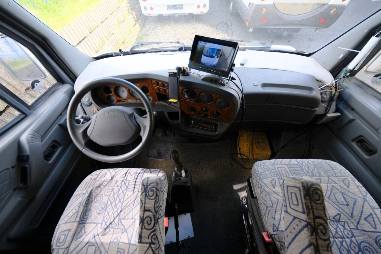 Laika Ecovip 400 I/Hubbett/Standklima/Markise/Solar - Integrated motorhome: picture 4 Laika Ecovip 400 I/Hubbett/Standklima/Markise/Solar - Integrated motorhome: picture 4