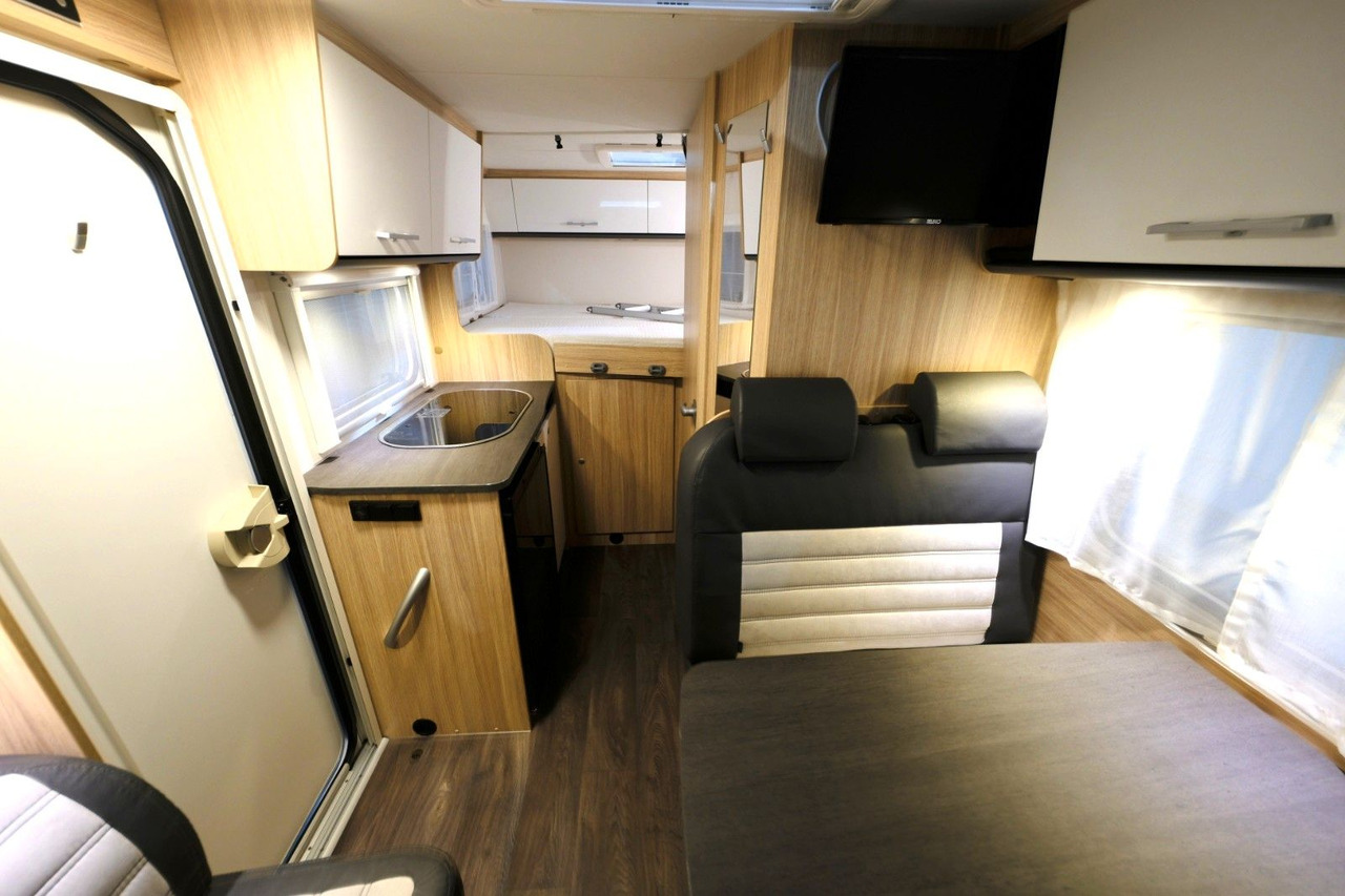 Semi-integrated motorhome Sunlight V 60 Adventure Edition/Festbett/Garage/Klima/TOP: picture 15