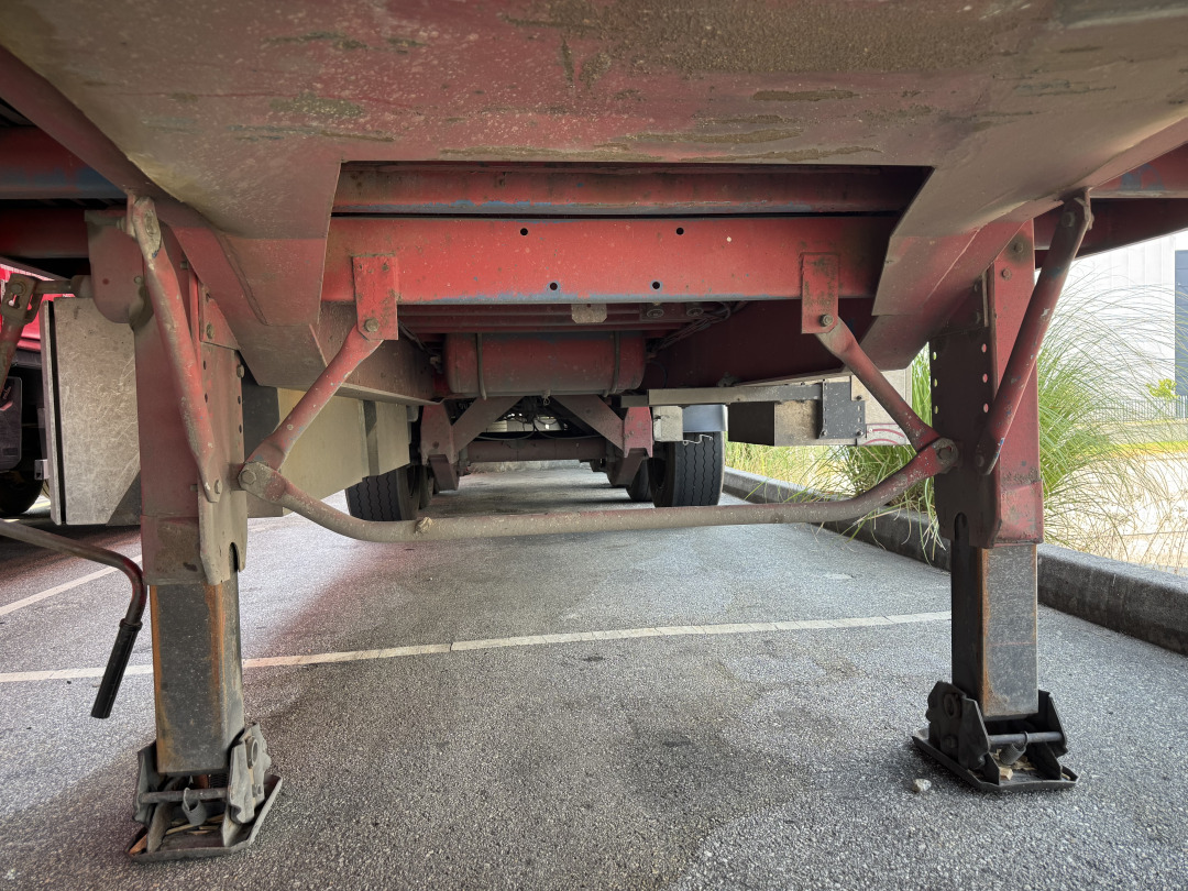 Samro S338DH-PF - Curtainsider semi-trailer: picture 4 Samro S338DH-PF - Curtainsider semi-trailer: picture 4