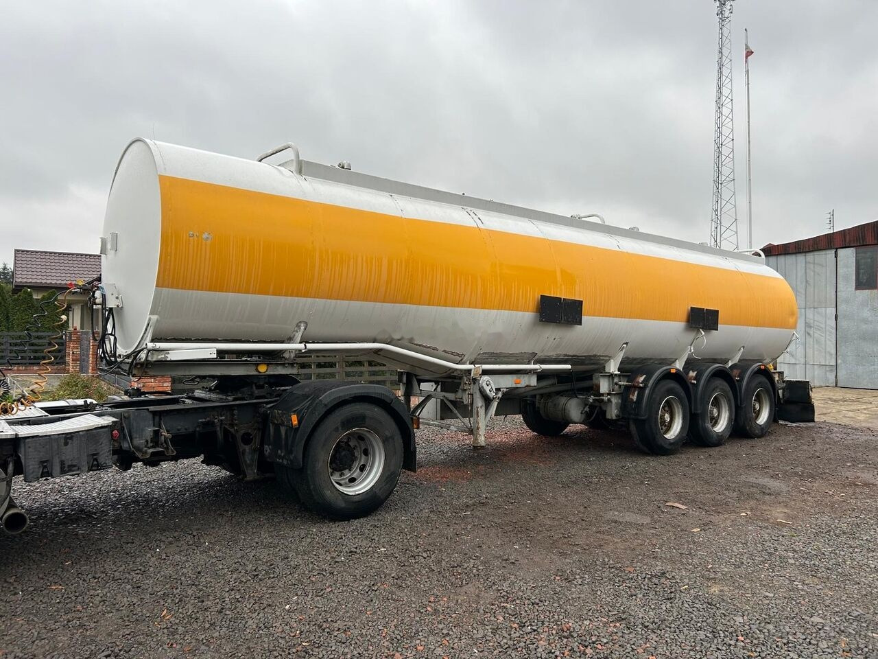 Stokota Elzam 3NC38 - Tank semi-trailer: picture 5 Stokota Elzam 3NC38 - Tank semi-trailer: picture 5