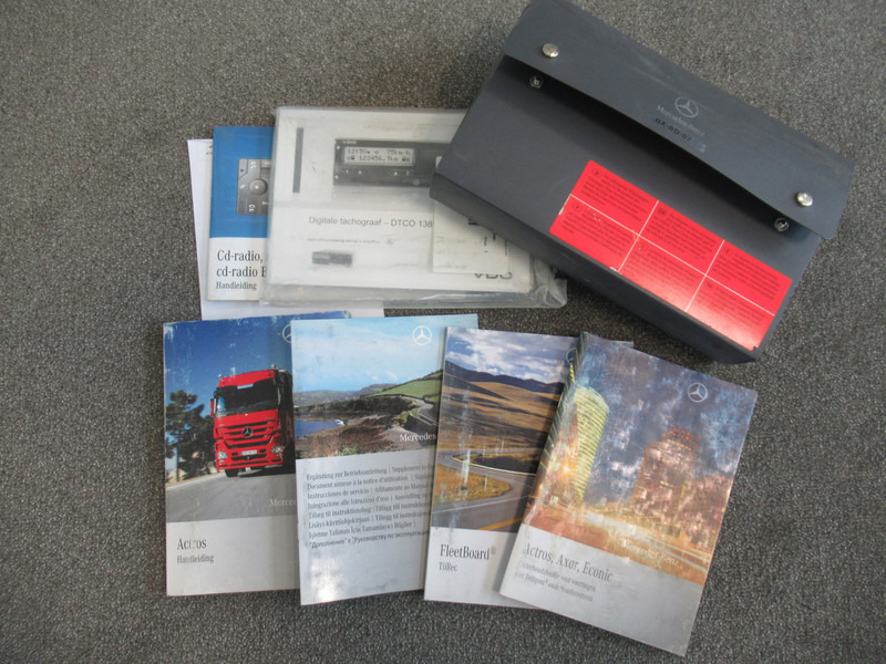 Hook lift truck, Crane truck Mercedes-Benz Actros 2532 LTNLA 6X2 Hooklift + Crane, Haak - Kraan: picture 13 Hook lift truck, Crane truck Mercedes-Benz Actros 2532 LTNLA 6X2 Hooklift + Crane, Haak - Kraan: picture 13