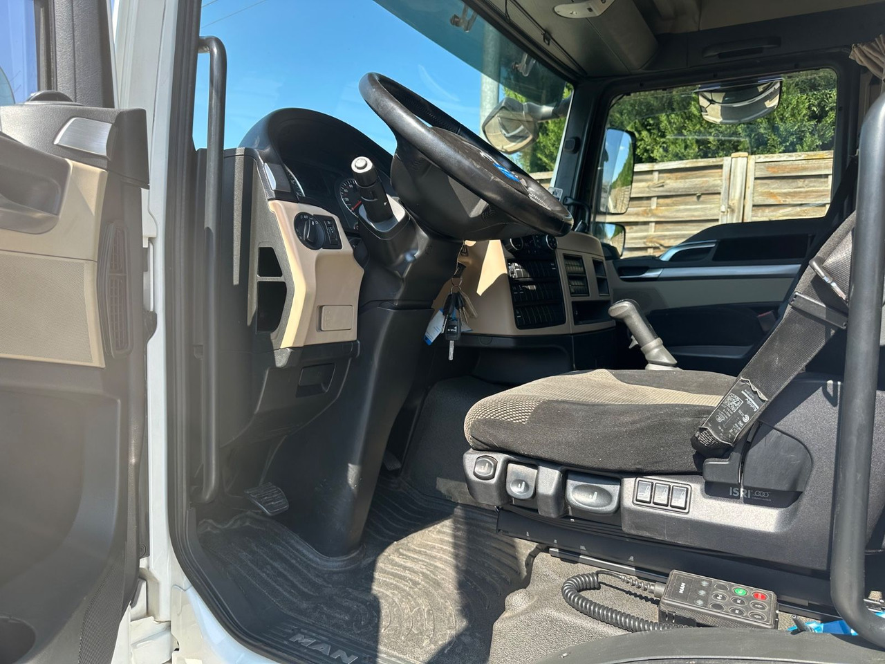 MAN 8.250 TGL*VDI2700*TOP*4-er Zug BFT Anhänger MAN 8.250 TGL*VDI2700*TOP*4x L1H1 - Autotransporter truck, Commercial vehicle: picture 5 MAN 8.250 TGL*VDI2700*TOP*4-er Zug BFT Anhänger MAN 8.250 TGL*VDI2700*TOP*4x L1H1 - Autotransporter truck, Commercial vehicle: picture 5