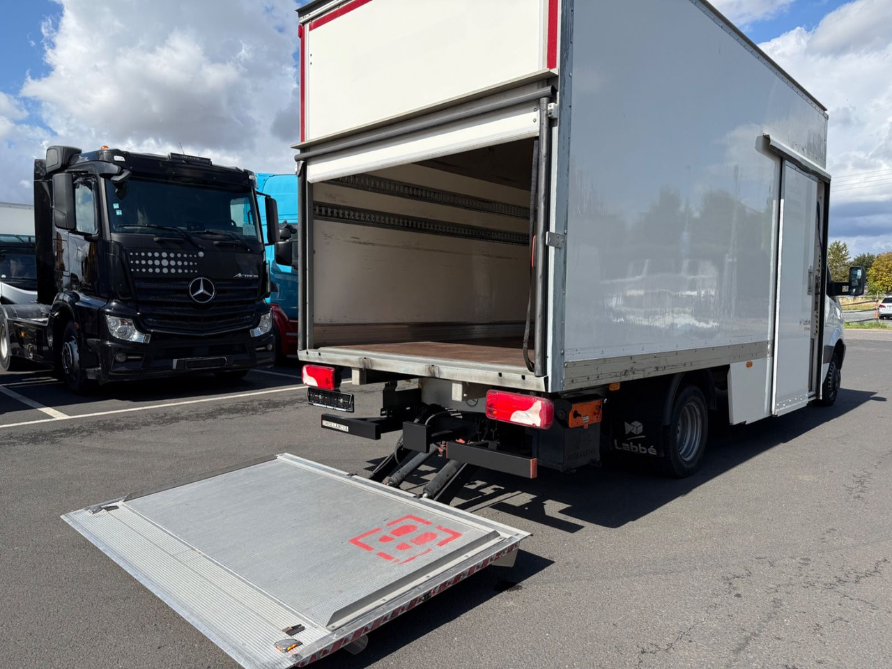 Mercedes-Benz Sprinter II 516 CDI /Automatik/LBW/Koffer/Kamera - Closed box van: picture 3 Mercedes-Benz Sprinter II 516 CDI /Automatik/LBW/Koffer/Kamera - Closed box van: picture 3