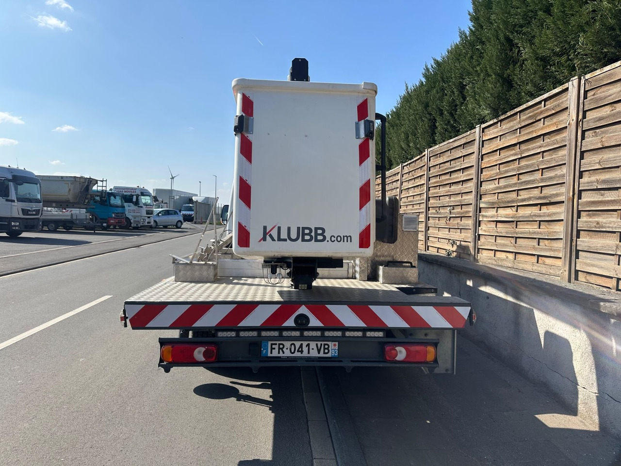 Renault Master III*Steiger 12m*orig.km*Topzustand* Renault Master III/Steiger 11,2m/orig.km*Topzustand* - Truck mounted aerial platform, Commercial vehicle: picture 5 Renault Master III*Steiger 12m*orig.km*Topzustand* Renault Master III/Steiger 11,2m/orig.km*Topzustand* - Truck mounted aerial platform, Commercial vehicle: picture 5