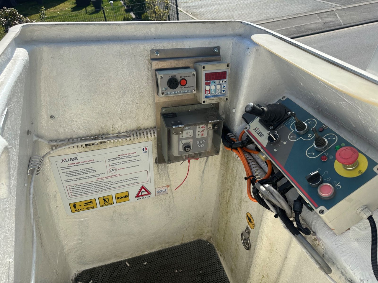 Truck mounted aerial platform, Commercial vehicle Renault Master III*Steiger 12m*orig.km*Topzustand* Renault Master III/Steiger 11,2m/orig.km*Topzustand*: picture 6