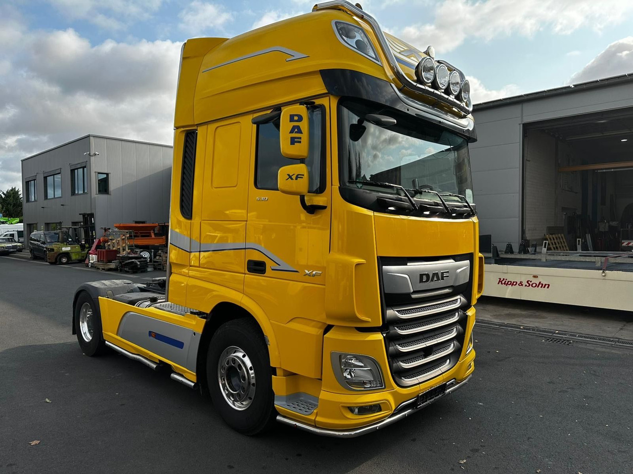 DAF XF 530/Intarder/2-K-Hydraulik/Luft-Luft/SCC - Tractor unit: picture 2 DAF XF 530/Intarder/2-K-Hydraulik/Luft-Luft/SCC - Tractor unit: picture 2