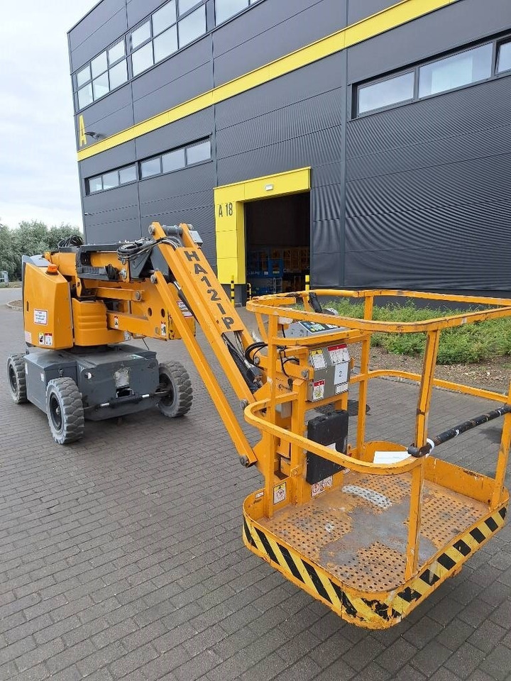 Haulotte HA 12 IP - Articulated boom: picture 1 Haulotte HA 12 IP - Articulated boom: picture 1
