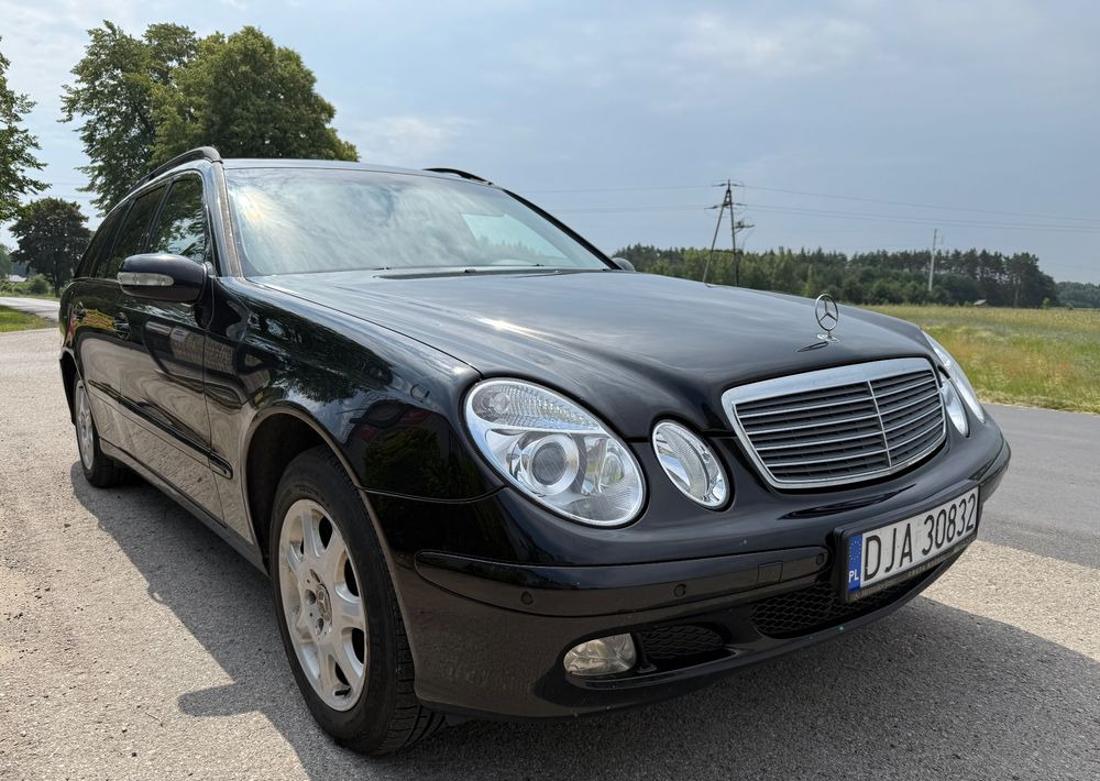 Mercedes-Benz Klasa E - Car: picture 4 Mercedes-Benz Klasa E - Car: picture 4