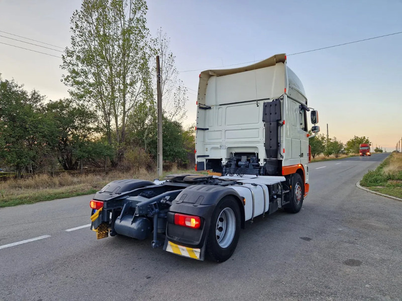 DAF XF 105.460 Manual - Terminal tractor: picture 4 DAF XF 105.460 Manual - Terminal tractor: picture 4