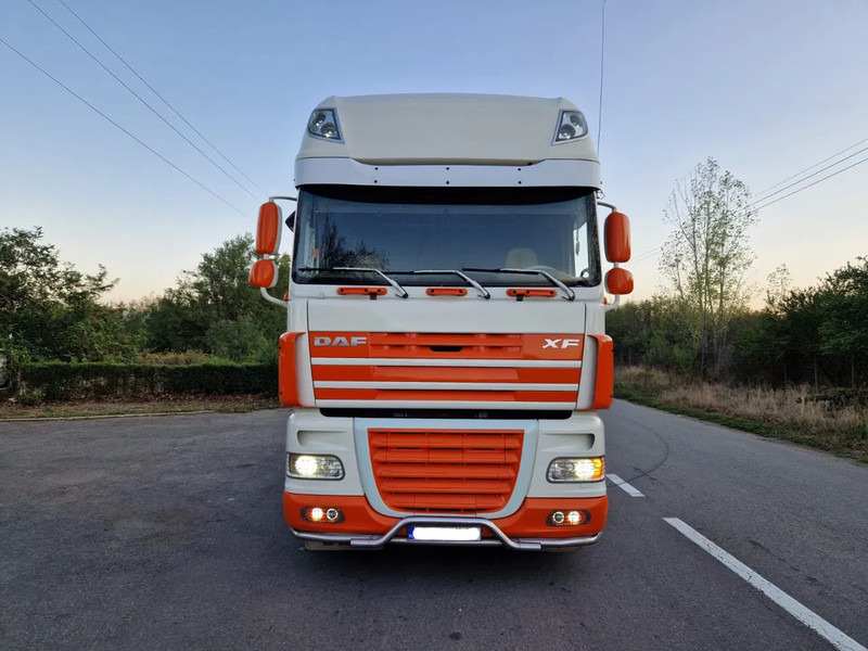 DAF XF 105.460 Manual - Terminal tractor: picture 1 DAF XF 105.460 Manual - Terminal tractor: picture 1