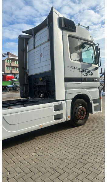 Tractor unit Mercedes-Benz Actros 1843: picture 6