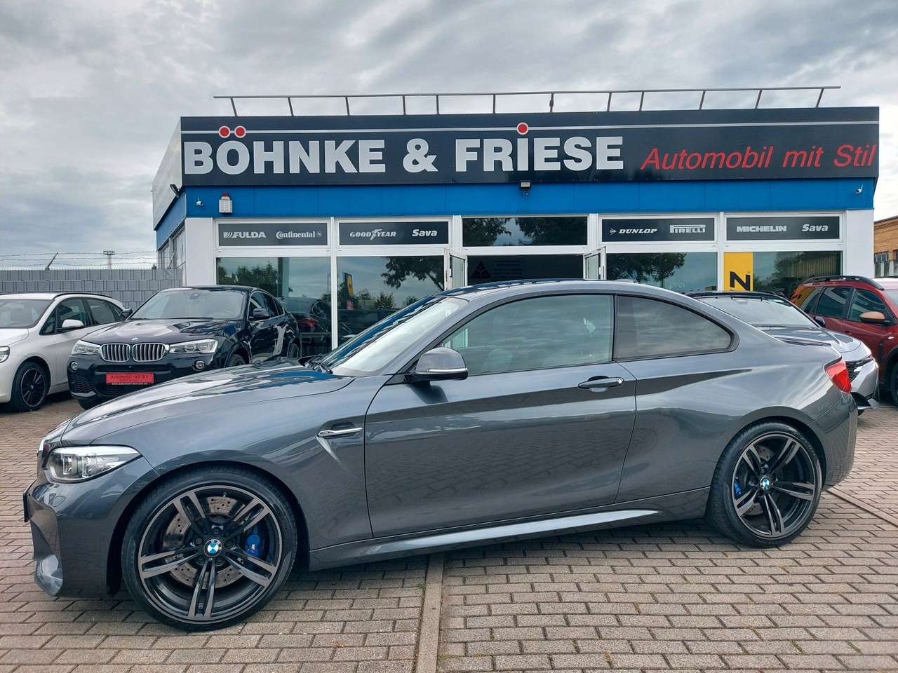 Coupe BMW M2 Baureihe M2 Coupe Autom. H&K DAB Kamera: picture 12 Coupe BMW M2 Baureihe M2 Coupe Autom. H&K DAB Kamera: picture 12